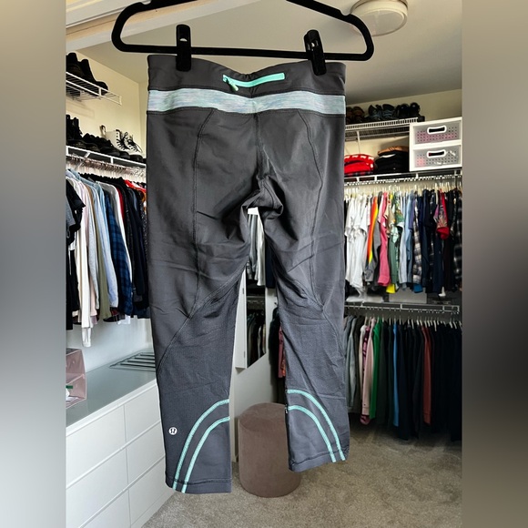 Lululemon Run: Inspire Crop II - size 6 - Picture 5 of 6
